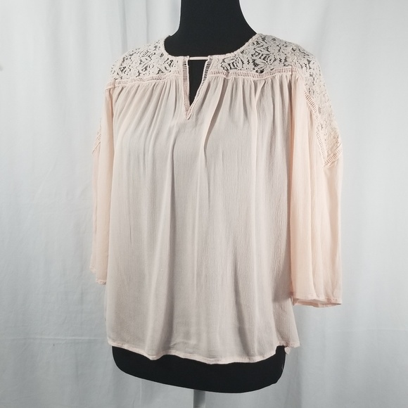 "C" Soft Pink Lacy Top. Sz S - Picture 2 of 7